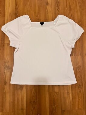 Ann Taylor White Textured Short Sleeve Boxy Top with Square Neck